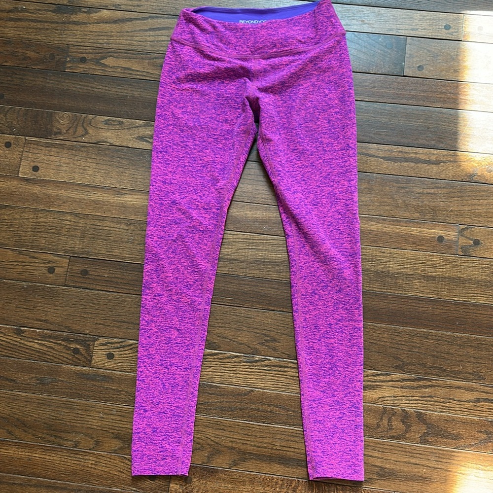 Beyond Yoga Spacedye pink/purple leggings